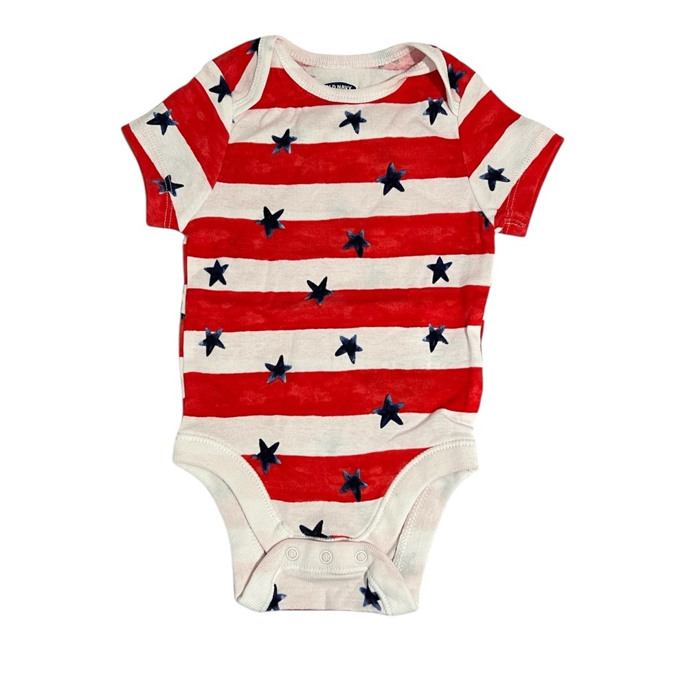 5/$15 sale - Baby Old Navy 3-6 month star onesie.